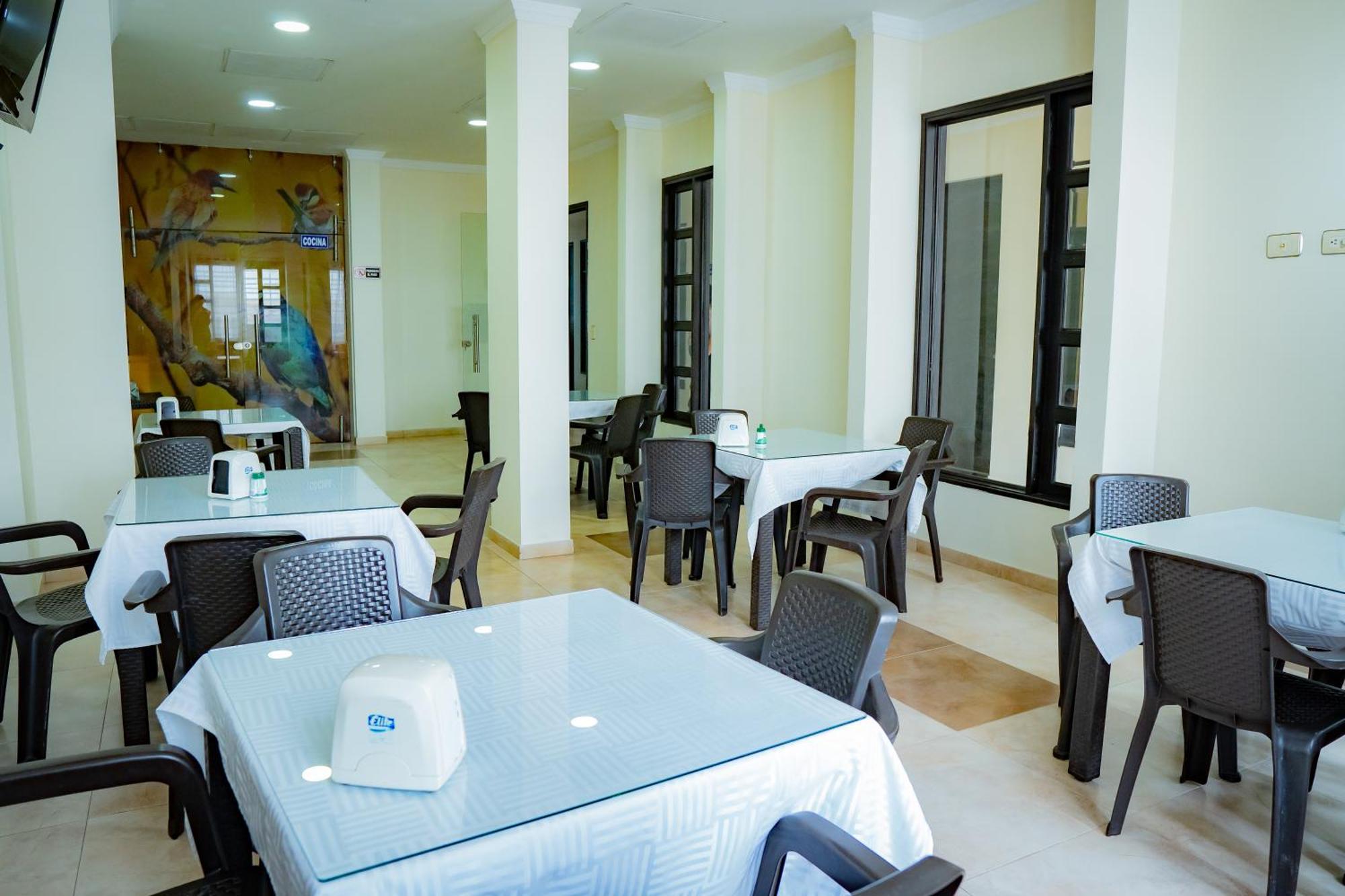 Kalina Hotel Girardot Extérieur photo