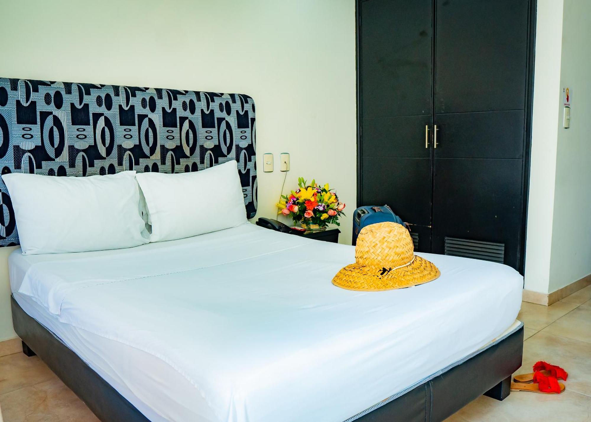 Kalina Hotel Girardot Extérieur photo
