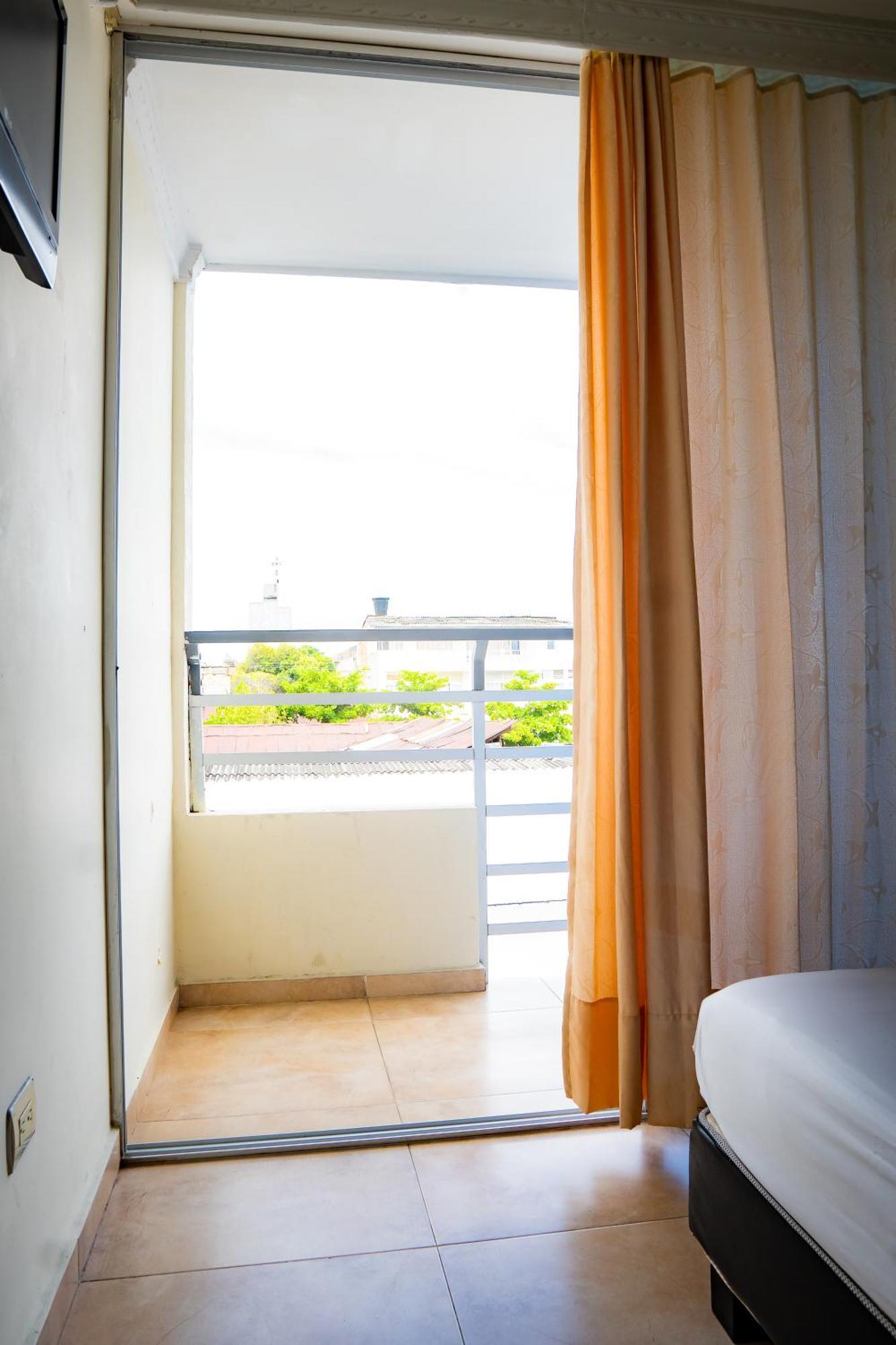 Kalina Hotel Girardot Extérieur photo
