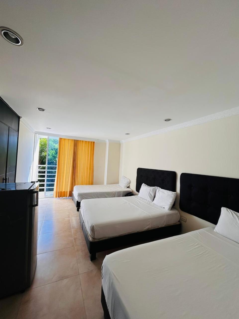 Kalina Hotel Girardot Extérieur photo