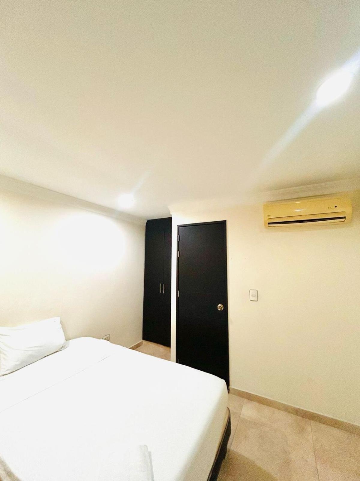 Kalina Hotel Girardot Extérieur photo